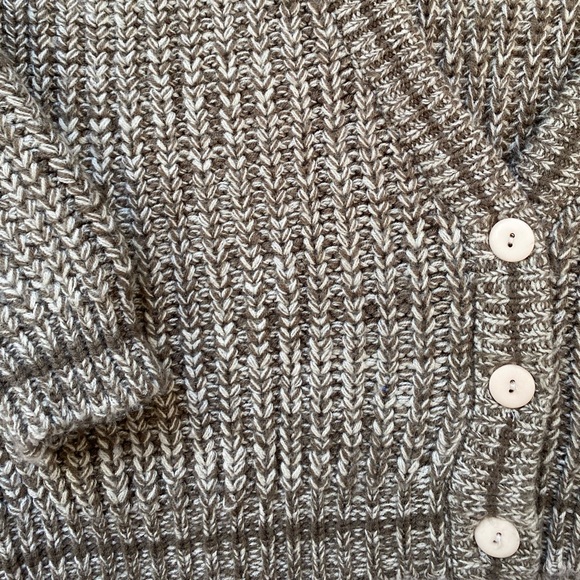 Low cut short knit oversized cardigan - Picture 5 of 5